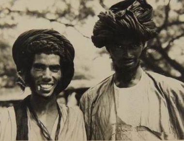 تاريخ اللثام وغيره من الأزياء عند الموريتانيين