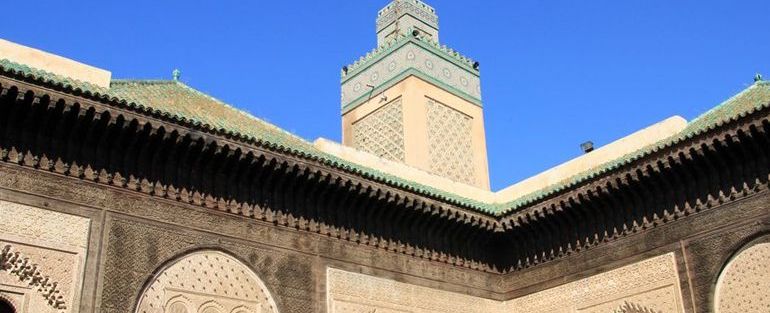 الشعر في المعالم الدينية